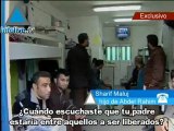Familiares de prisioneros esperan su liberación