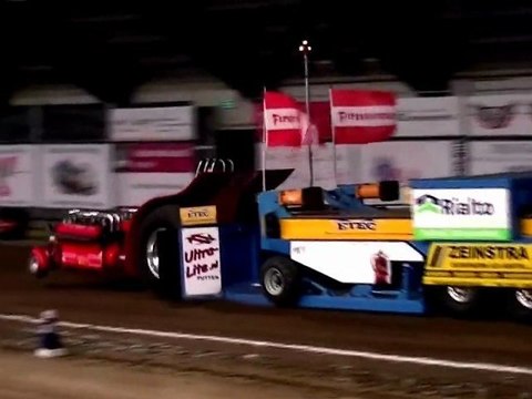 Pagani productions@indoor tractor pulling zwolle 2012 3.5 ton modified class