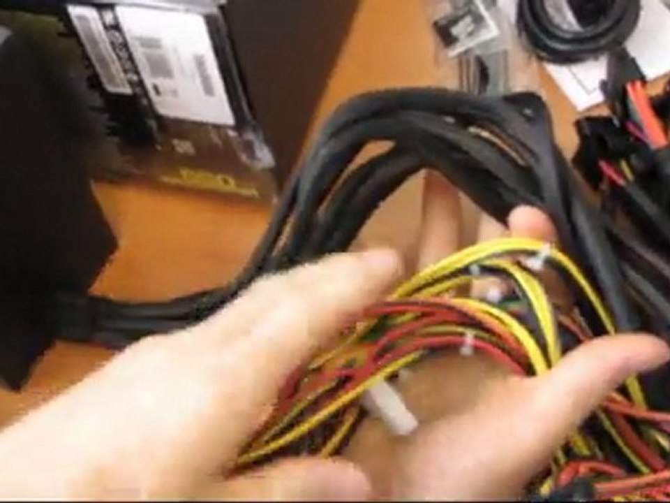 Corsair TX650 650W Power Supply Unboxing & First Look & Gaming Buyer's Guide Linus Tech Tips