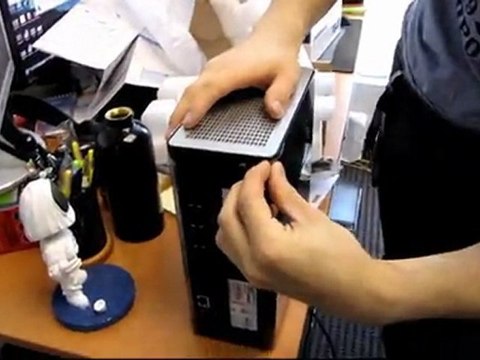 ASUS TS Mini Atom Windows Home Server Unboxing & First Look Linus Tech Tips