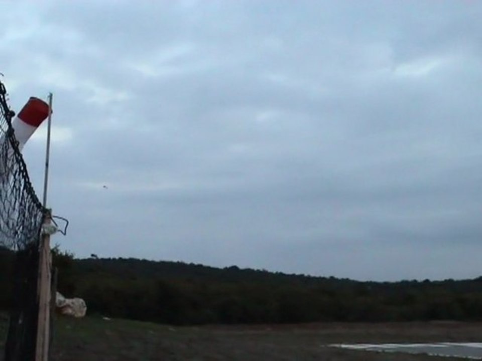 FLAME OUT AVEC UN JET ELAN RC AU DOMAINE DU PLANET