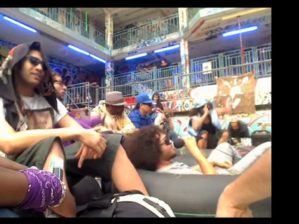 Emo & Metek / Le produit // INTERVIEW & LIVE // Piscine Molitor // 21 Mai 2010