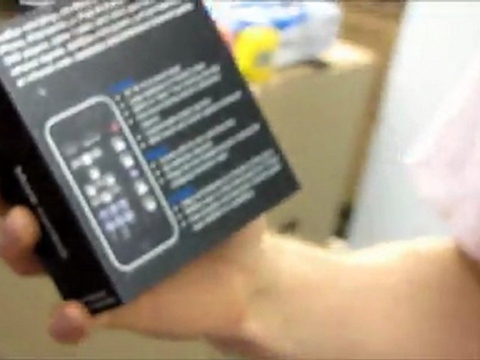 ThinkFlood RedEye Mini iPhone iPod iPad Universal Remote Adapter Unboxing Linus Tech Tips