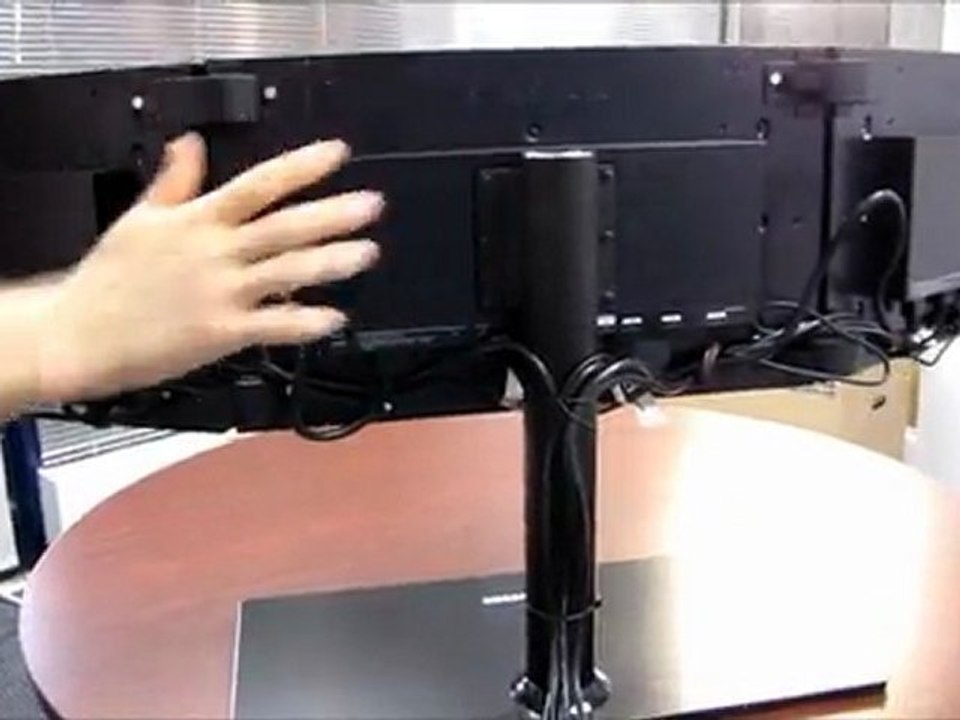 Samsung MD230X3 Eyefinity Monitor Showcase & First Impressions Linus Tech Tips