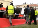 La F1 de l'écurie Marussia F1 Team est exposée à Montélimar, place de l'Hôtel de ville