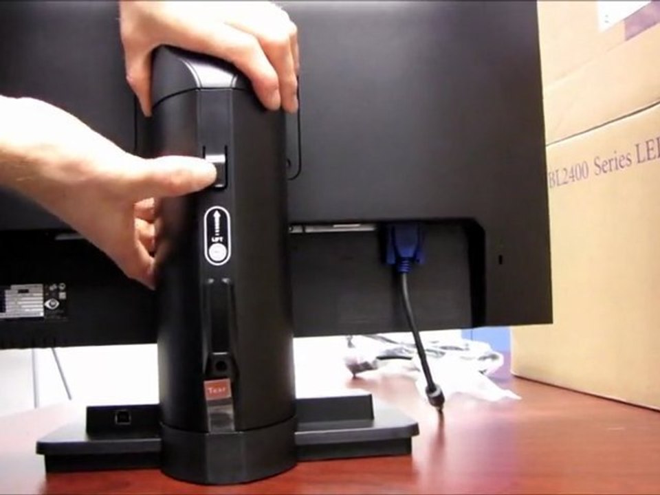 BenQ BL2400PU 24" Widescreen VA LED LCD Monitor Unboxing & First Look Linus Tech Tips