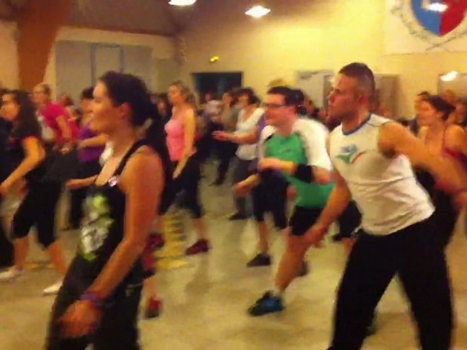 Lili Zumba : I'M Sexy and I Know It - LMFAO ( Cours Helfaut)