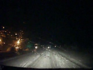 EFSANE ALİ RISKLI KARLI YOLDA MACERE İZLEYELİM