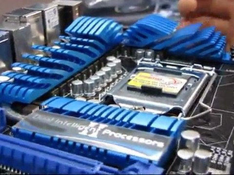 ASUS P8P67 Deluxe P67 LGA1156 Core i7 SLI Motherboard Unboxing & First Look Linus Tech Tips