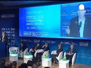 Iran, Khamenei ai leaders arabi: "Non abbiate paura...