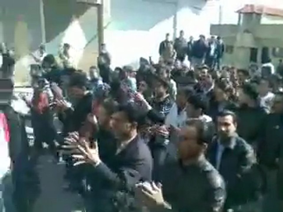 فري برس   درعا حوران   الحارّة  مظاهرة جمعة عذرا حماة 3 2 2012 ج1