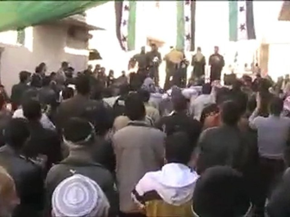 فري برس   حمص   حي الرفاعي راااائعة جمعة عذرا حماة سامحينا 3 2 2012