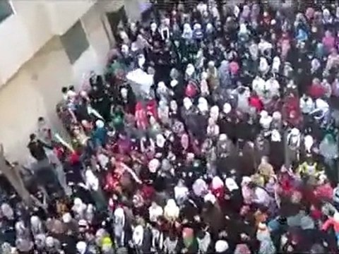 فري برس حمص المحتلة حرائر الوعر مظاهرة رائعة في ذكرى مجزرة حماة وانشودة جينا من جيش الاحرار 2 2 2012