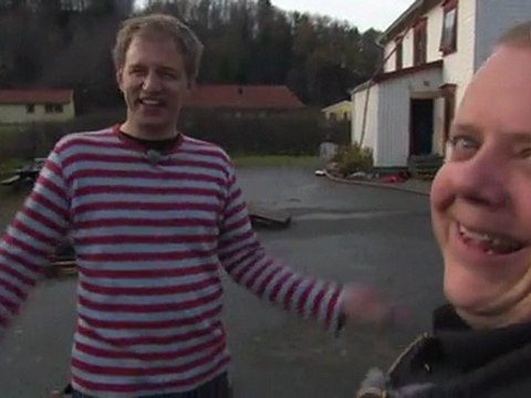 Un maison remplie d'eau qui s'effondre à la TV