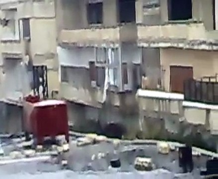 فري برس حمص بستان الديوان قصف البيوت بالقذائف1 2 2012
