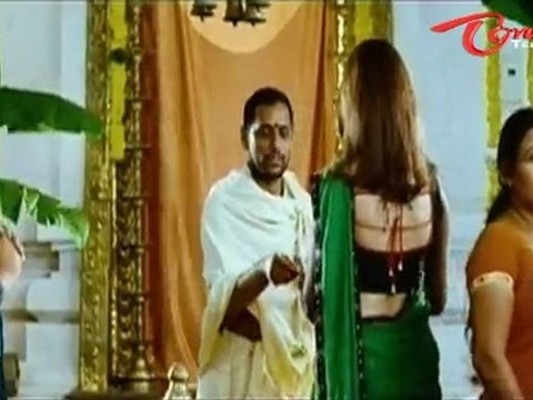 Raviteja Romantic Comedy With Richa In Temple