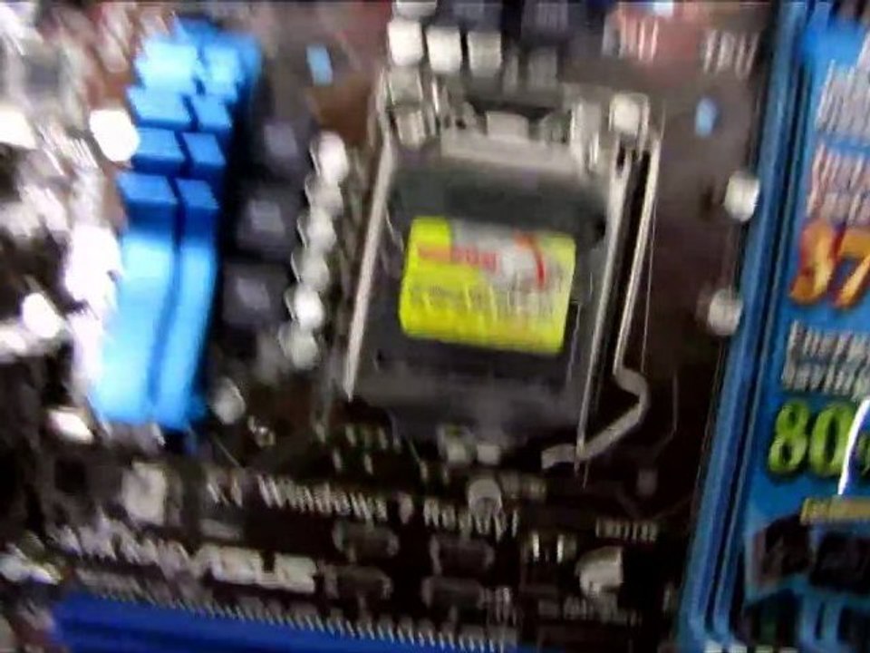 ASUS P8P67-M Pro mATX SLI Crossfire Motherboard Unboxing & First Look Linus Tech Tips