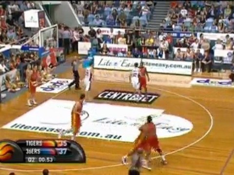 NBL - Melbourne Tigers/Adelaide 36ers : 87-81