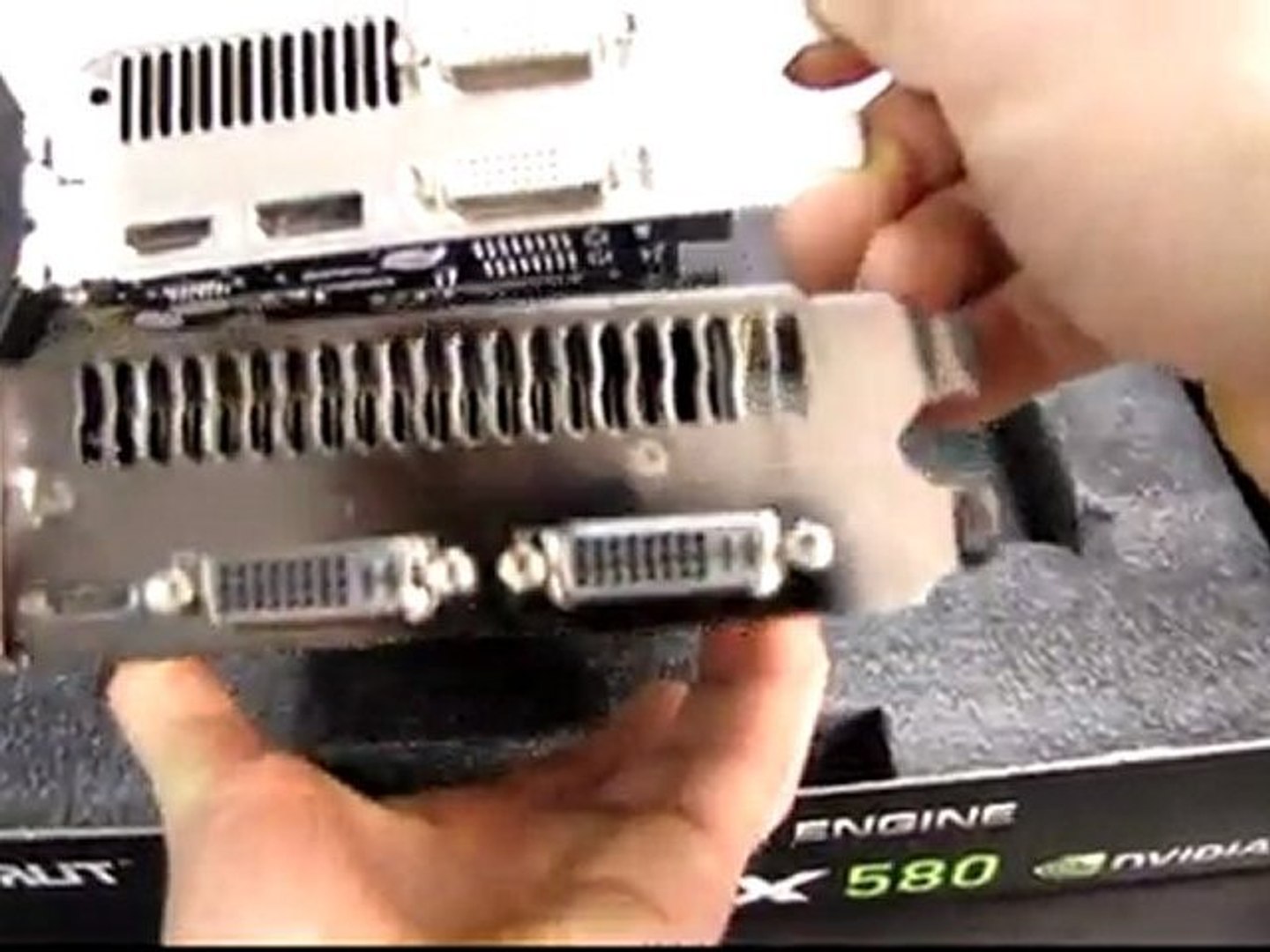 Palit NVIDIA GeForce GTX 580 3GB Dual Fan Video Card Unboxing First Look Linus Tech Tips