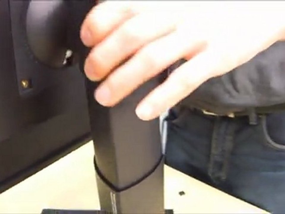 ASUS ProArt PA246Q 24" IPS LCD Monitor Unboxing & First Look Linus Tech Tips