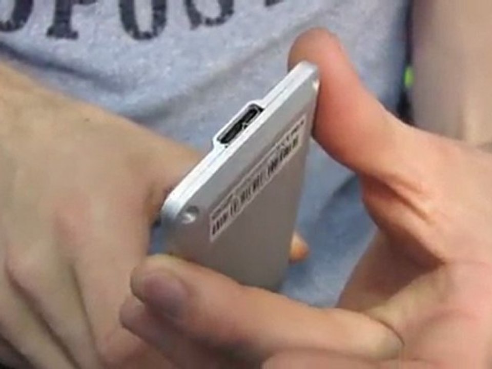 OCZ Enyo 128GB USB 3.0 SSD External Drive Unboxing & Testing Linus Tech Tips