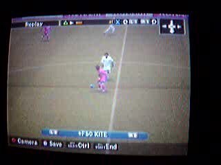 pele-frappe du milieu de terrain