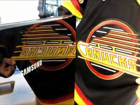 Samsung C27A750X Wireless 27 LED LCD Monitor Hub Unboxing & First Look Linus Tech Tips