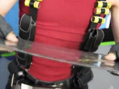 EVGA GeForce GTX 560 Duke Nukem Edition Unboxing & First Look Linus Tech Tips