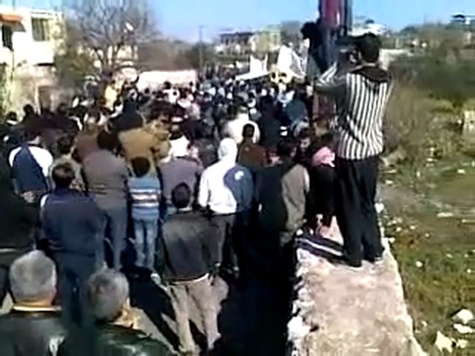 فري برس   اللاذقية الحفة   بابنا والجنكيل   هي سوريا كلها سباع عذرا حماة 3 2 2012