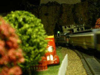 feu vert sur la voie ferrée