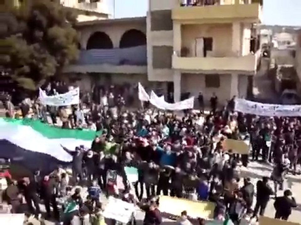 فري برس   ادلب   ترمانين    مظاهرة جمعة عذرا حماه سامحينا 3 2 2012 جـ2