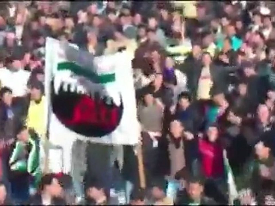 فري برس   ادلب   بنش    مظاهرة جمعة عذرا حماه سامحينا 3 2 2012 جـ5