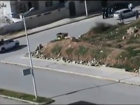 فري برس محاصرة جامع التتان في حي غرب المشتل حماه 3 2 2012