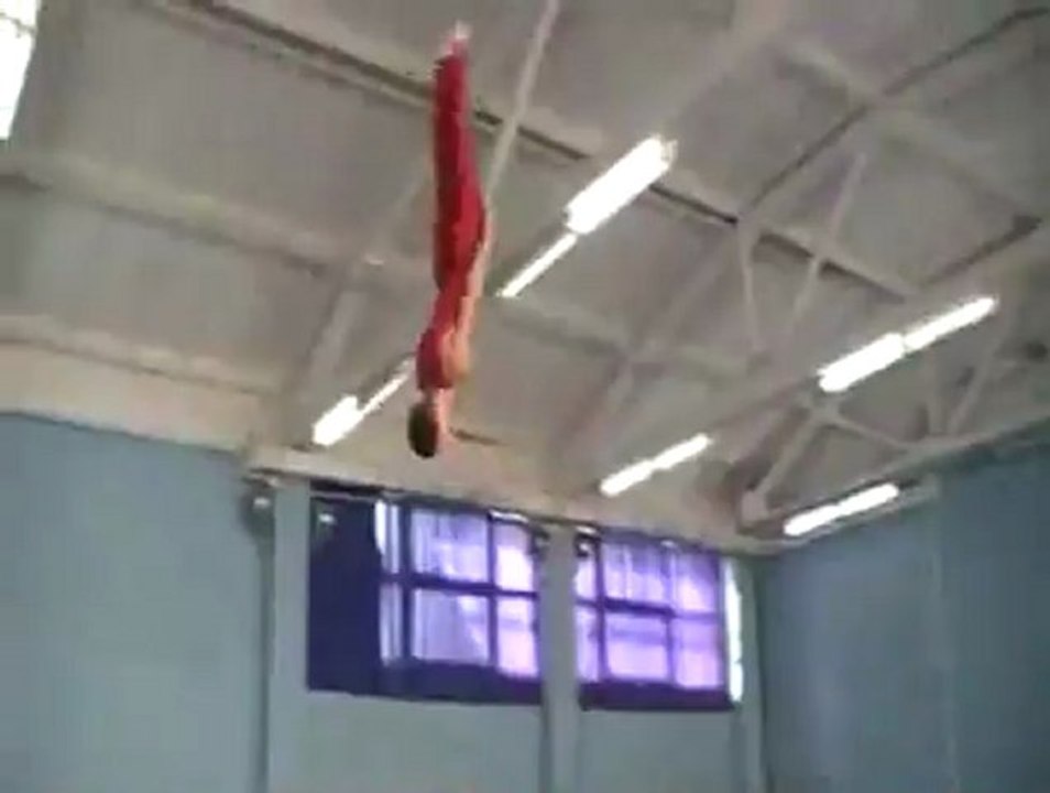 trempoline-big-fail-videoBuzz