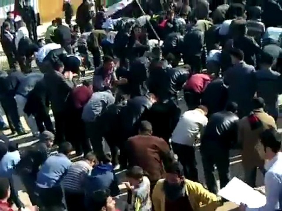 فري برس   ريف حلب الجينة جمعة عذرا حماه سامحينا 3 2 2012 ج1