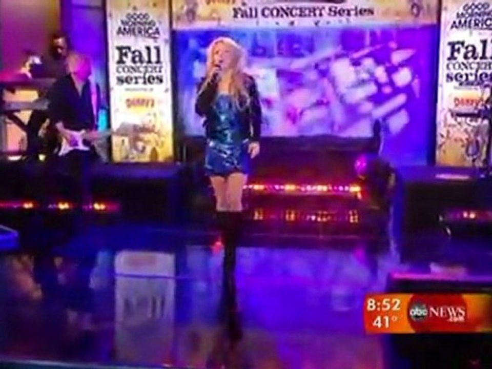 Shakira - She Wolf Live