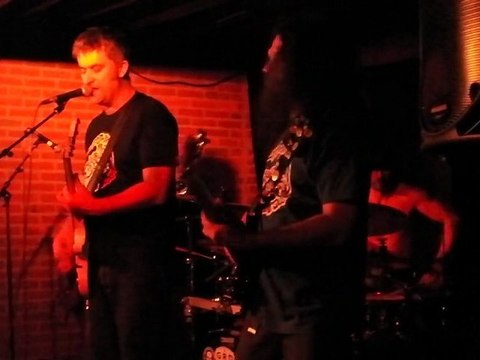 rapido (mes nuits sans black and white) + I don't wanna be a hippie ( nono futur - live au bateau ivre 03-02-2012 concert de soutien au local 66 )12