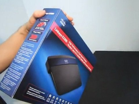 Linksys E3200 Dual Band Wireless N Router Unboxing & First Look Linus Tech Tips