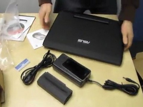 ASUS G53 15.6in GTX 560 Gaming Notebook Unboxing & First Look Linus Tech Tips