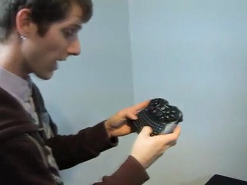 Cideko Air Keyboard Conqueror PC & PS3 Air Mouse Unboxing & First Look Linus Tech Tips