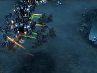 SC2 : Et si les bâtiments pouvaient écraser des unités ?