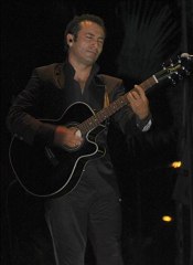 emrah şahin    girdap  gecesi       dinleyin şahane  bir şarkı