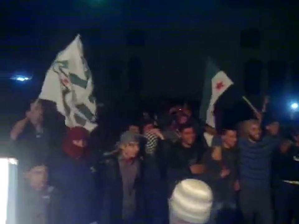 فري برس  ‏ ريف حلب   تجمع احرار بابكة وباتبو في ساحة الحرية بباتبو و أغنية رائعة في مظاهرة مسائية في سبت الغضب نصرةً لحمص 4 2 2012