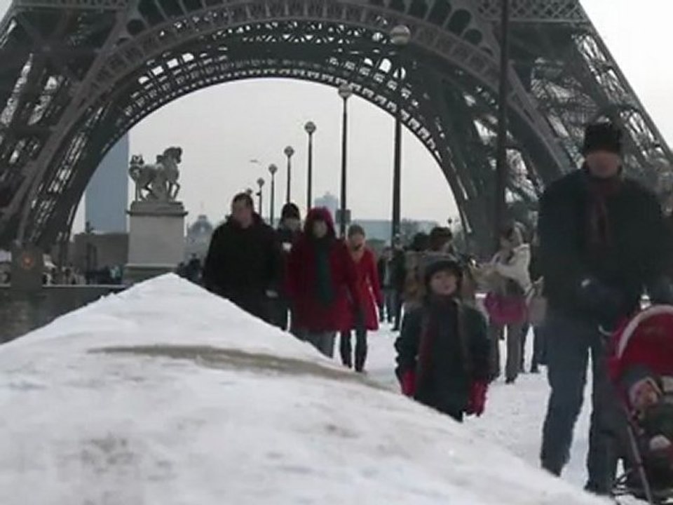Paris sous la neige, vers une alerte à la pollution