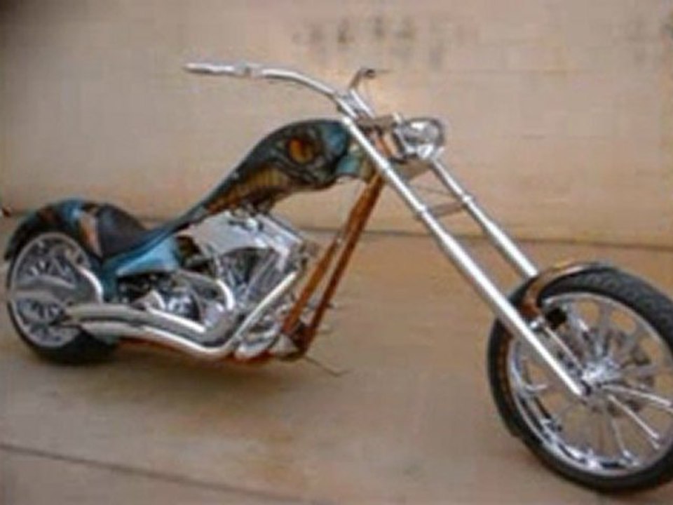 MOTOS