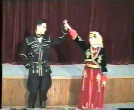 ARTVİN YÖRESİ halk OYUNLARI figürlerini ÖĞRENMEK