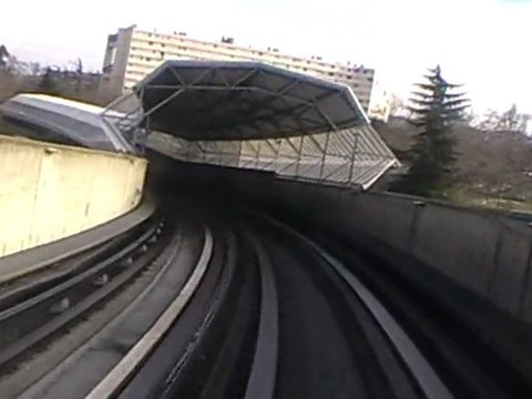 VAL206 : Voyage entre les stations Basso Cambo et Bellefontaine sur la ligne A du métro de Toulouse
