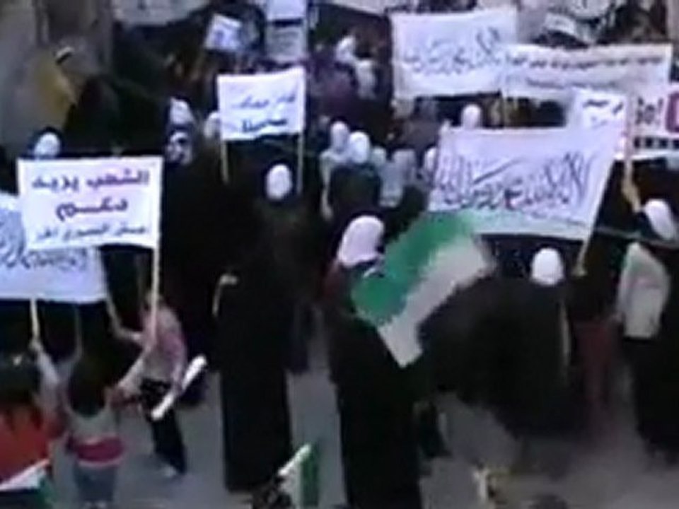 فري برس   حمص باب الدريب مظاهرة نسائية ردا على الفيتو الروسي 5 2 2012