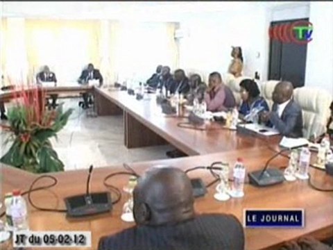 Rencontre comité de suivi de la municipalisation accélérée du Pool et ministre des finances