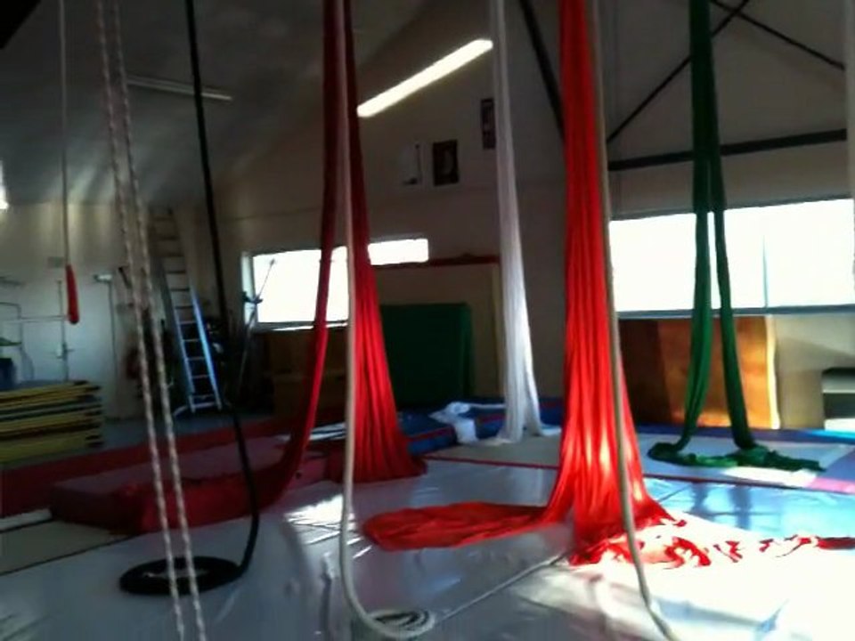 Salle portique de l'Ecole des arts du cirque La Carrière